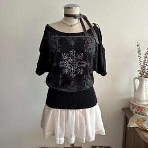 Black grunge print cinched waist top
